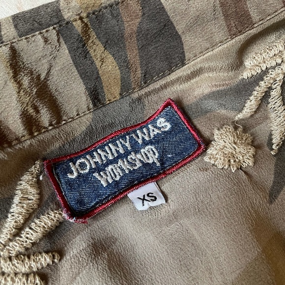 JOHNNY WAS Oversized large ollive lagenlook embroidered silk button down top - Picture 6 of 10